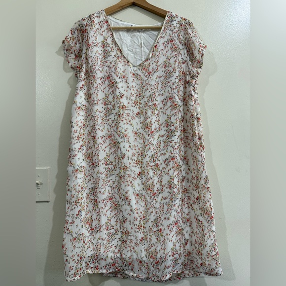 Majolica Dresses & Skirts - Majolica V-Neck White Midi Dress with Pink Floral Print